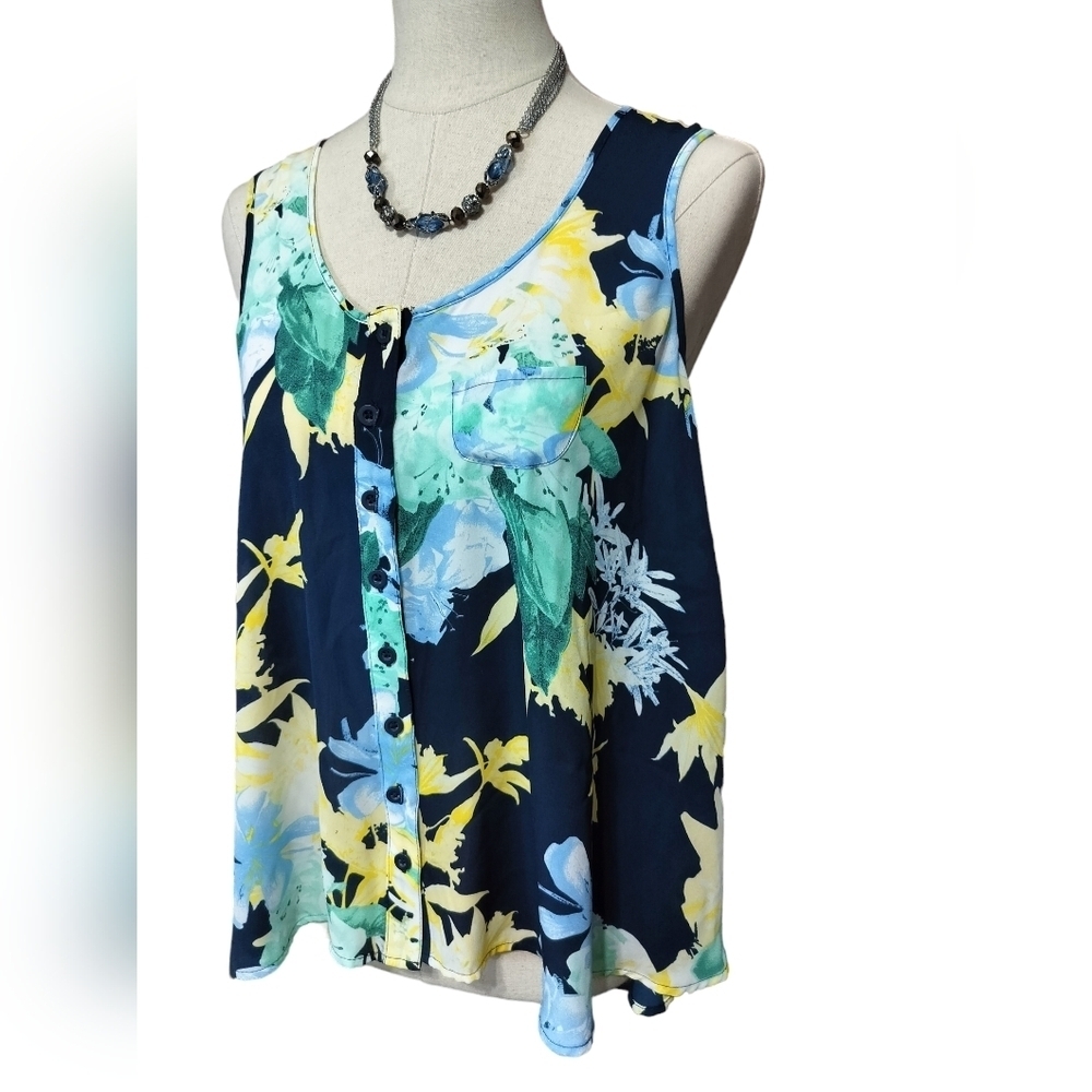 2560) Valerie Stevens Button Down Multicolor Floral Tank Size Small